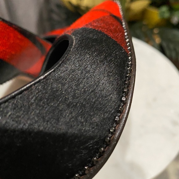 EXCELLENT barely worn Coach Tamara plaid calf hair beaded heels - Picture 8 of 8
